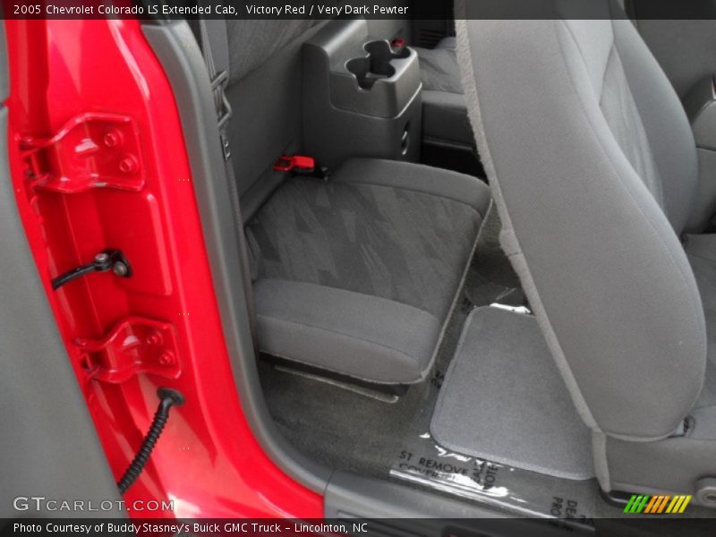 Victory Red / Very Dark Pewter 2005 Chevrolet Colorado LS Extended Cab