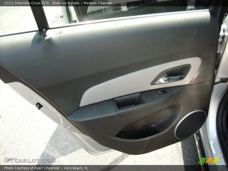 Silver Ice Metallic / Medium Titanium 2011 Chevrolet Cruze ECO