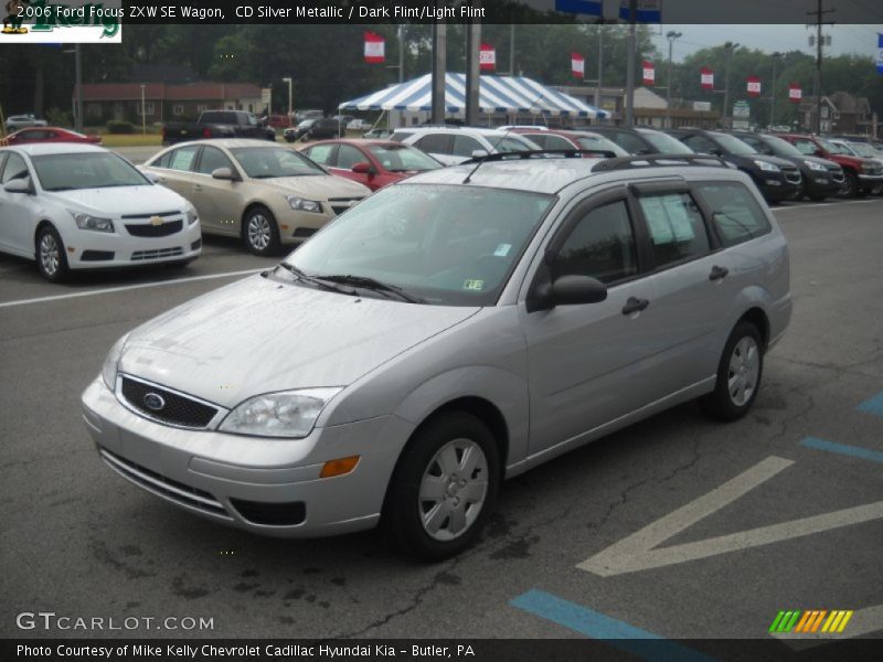 CD Silver Metallic / Dark Flint/Light Flint 2006 Ford Focus ZXW SE Wagon