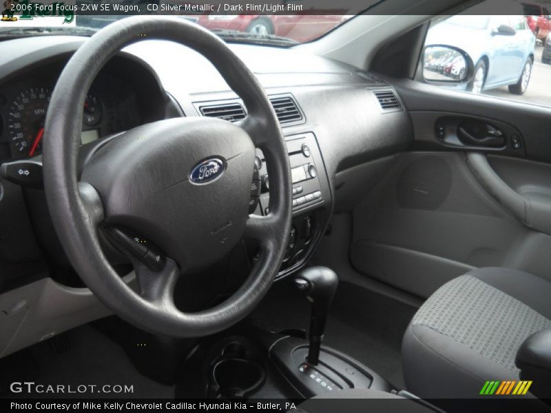 CD Silver Metallic / Dark Flint/Light Flint 2006 Ford Focus ZXW SE Wagon