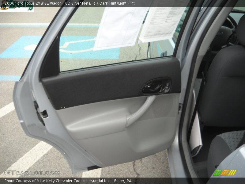 CD Silver Metallic / Dark Flint/Light Flint 2006 Ford Focus ZXW SE Wagon