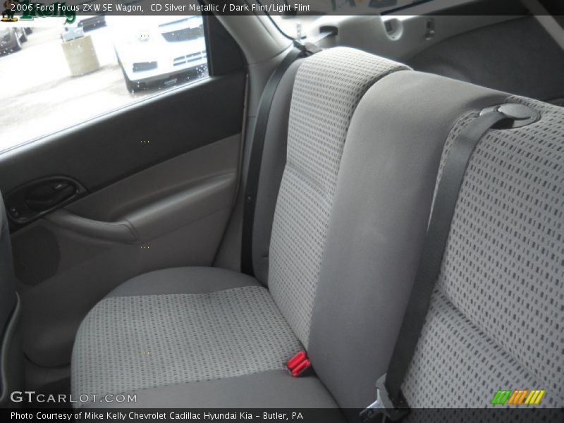 CD Silver Metallic / Dark Flint/Light Flint 2006 Ford Focus ZXW SE Wagon