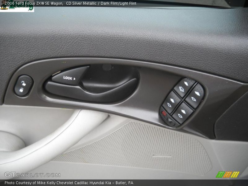 CD Silver Metallic / Dark Flint/Light Flint 2006 Ford Focus ZXW SE Wagon