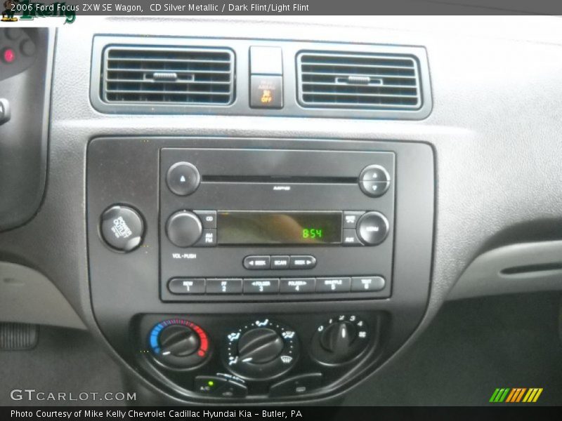 CD Silver Metallic / Dark Flint/Light Flint 2006 Ford Focus ZXW SE Wagon