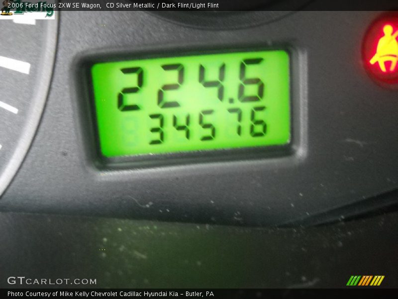 CD Silver Metallic / Dark Flint/Light Flint 2006 Ford Focus ZXW SE Wagon
