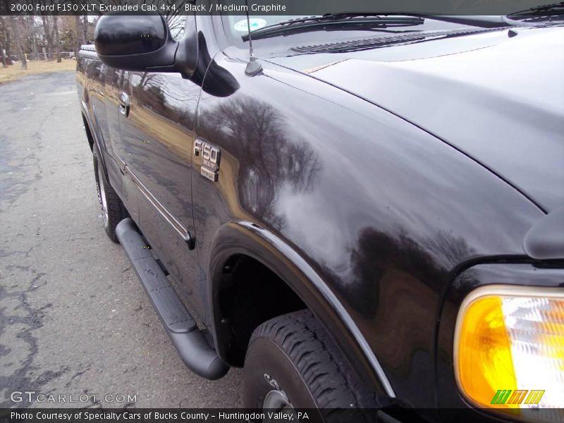 Black / Medium Graphite 2000 Ford F150 XLT Extended Cab 4x4