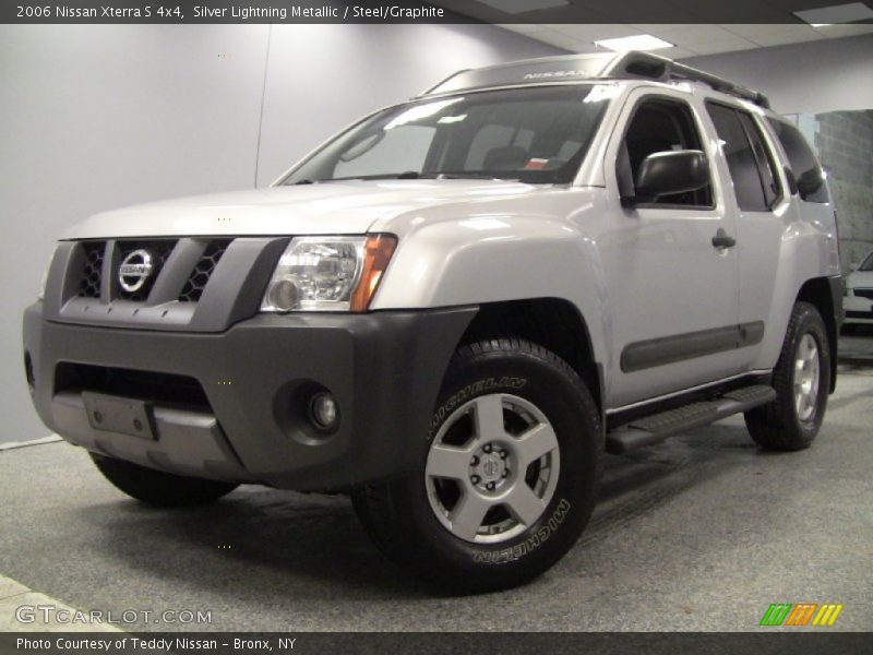 Silver Lightning Metallic / Steel/Graphite 2006 Nissan Xterra S 4x4