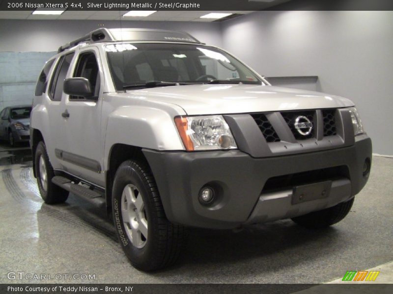 Silver Lightning Metallic / Steel/Graphite 2006 Nissan Xterra S 4x4