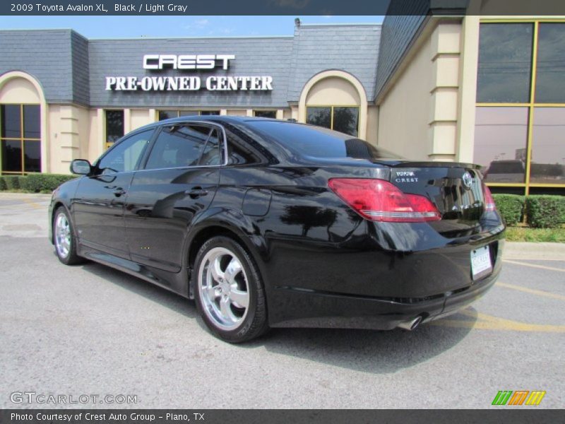 Black / Light Gray 2009 Toyota Avalon XL