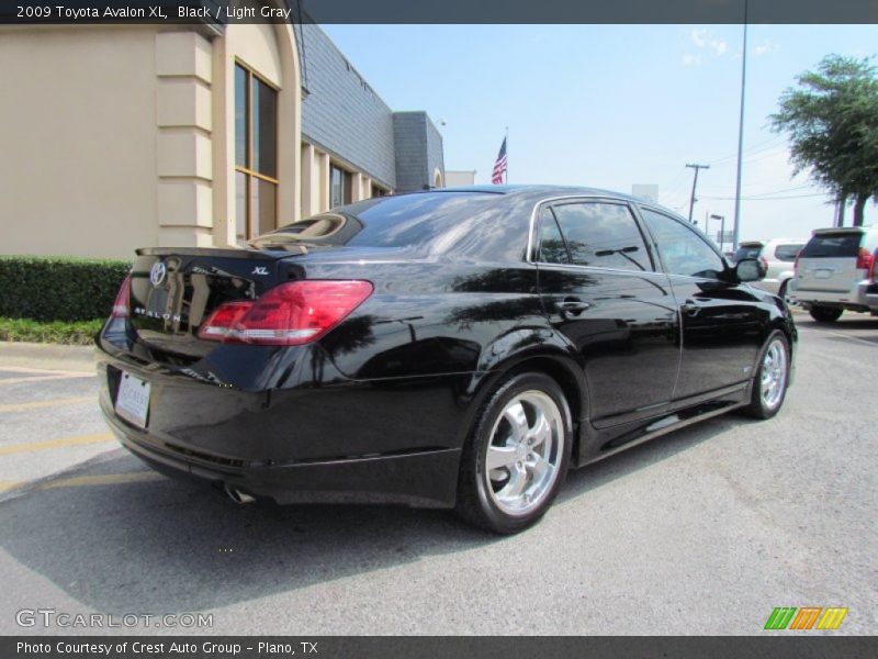 Black / Light Gray 2009 Toyota Avalon XL