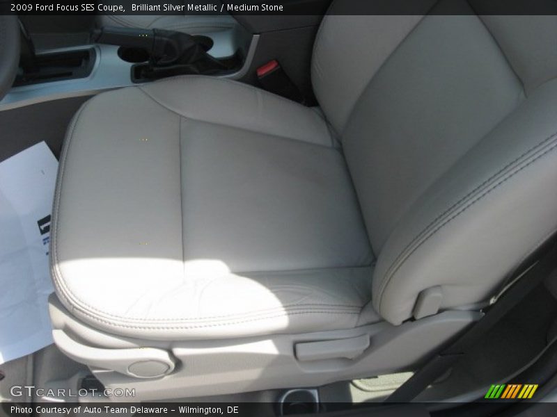 Brilliant Silver Metallic / Medium Stone 2009 Ford Focus SES Coupe