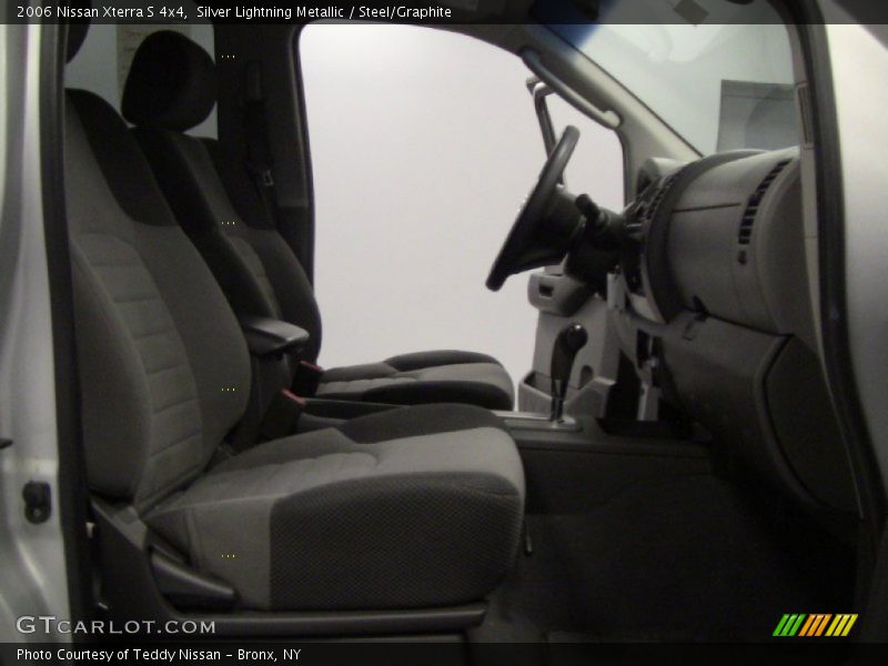 Silver Lightning Metallic / Steel/Graphite 2006 Nissan Xterra S 4x4