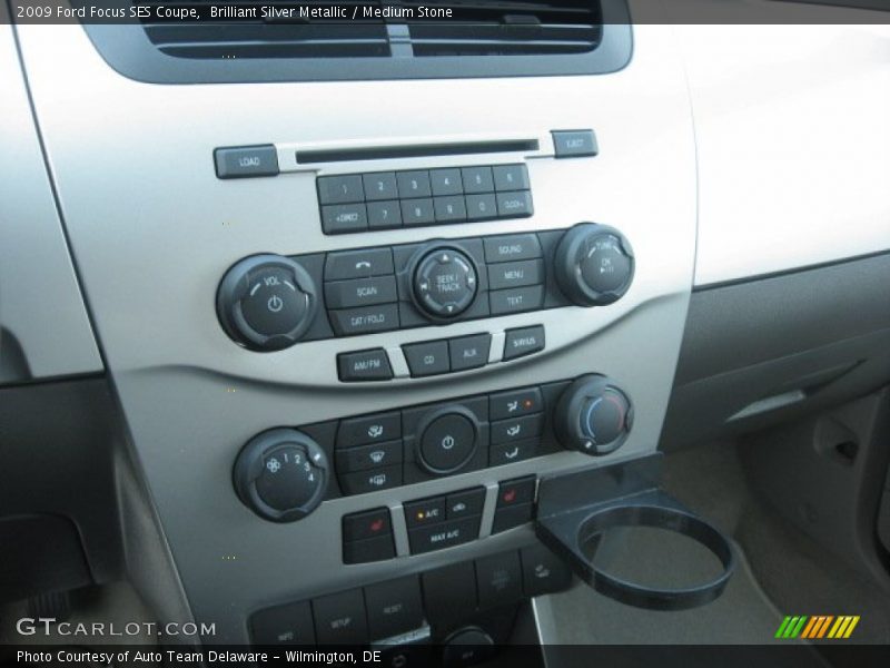 Brilliant Silver Metallic / Medium Stone 2009 Ford Focus SES Coupe