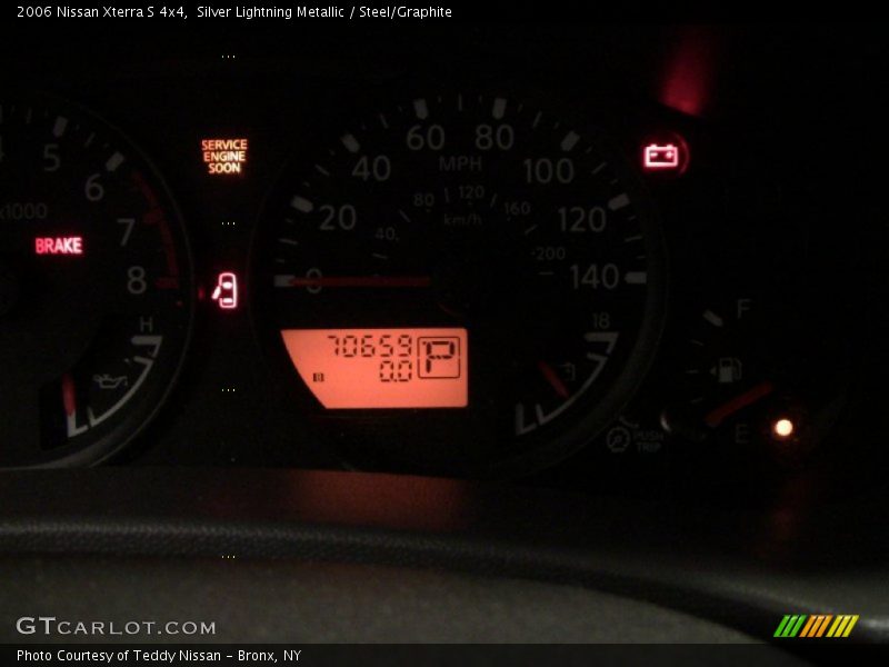 Silver Lightning Metallic / Steel/Graphite 2006 Nissan Xterra S 4x4