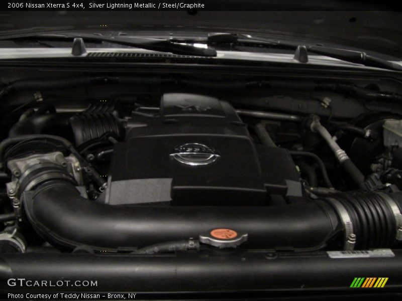 Silver Lightning Metallic / Steel/Graphite 2006 Nissan Xterra S 4x4