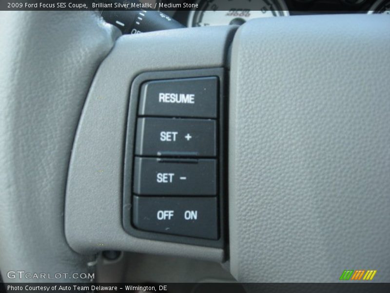 Brilliant Silver Metallic / Medium Stone 2009 Ford Focus SES Coupe