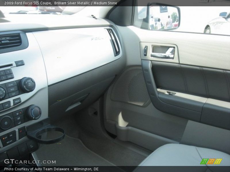 Brilliant Silver Metallic / Medium Stone 2009 Ford Focus SES Coupe