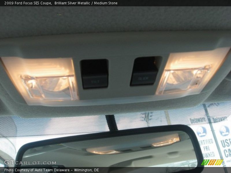 Brilliant Silver Metallic / Medium Stone 2009 Ford Focus SES Coupe