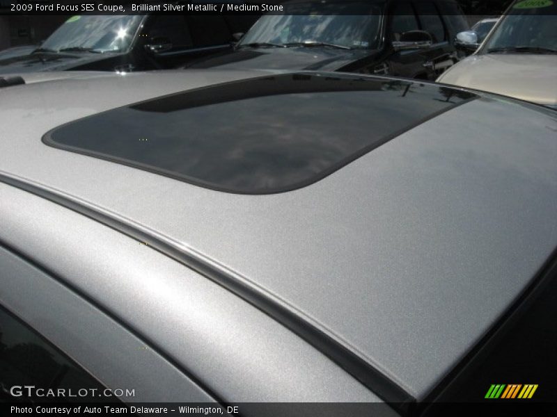 Brilliant Silver Metallic / Medium Stone 2009 Ford Focus SES Coupe