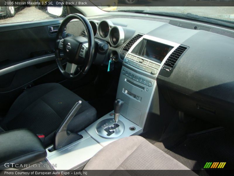 Onyx Black / Black 2006 Nissan Maxima 3.5 SE