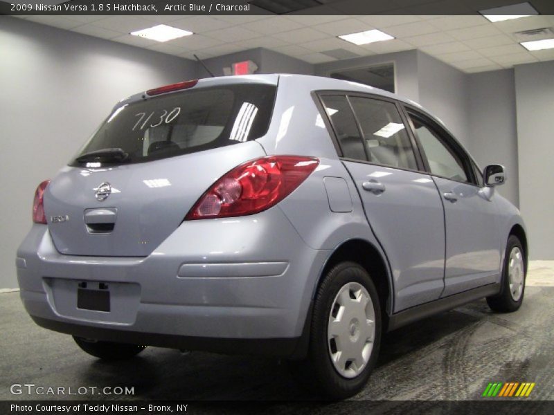 Arctic Blue / Charcoal 2009 Nissan Versa 1.8 S Hatchback
