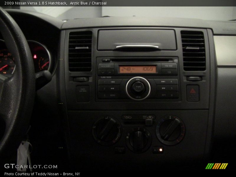 Arctic Blue / Charcoal 2009 Nissan Versa 1.8 S Hatchback