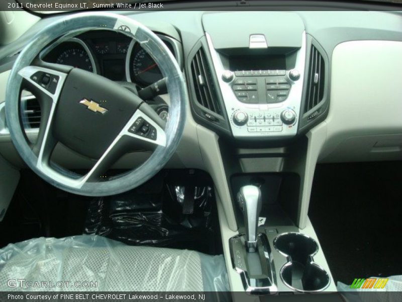 Summit White / Jet Black 2011 Chevrolet Equinox LT