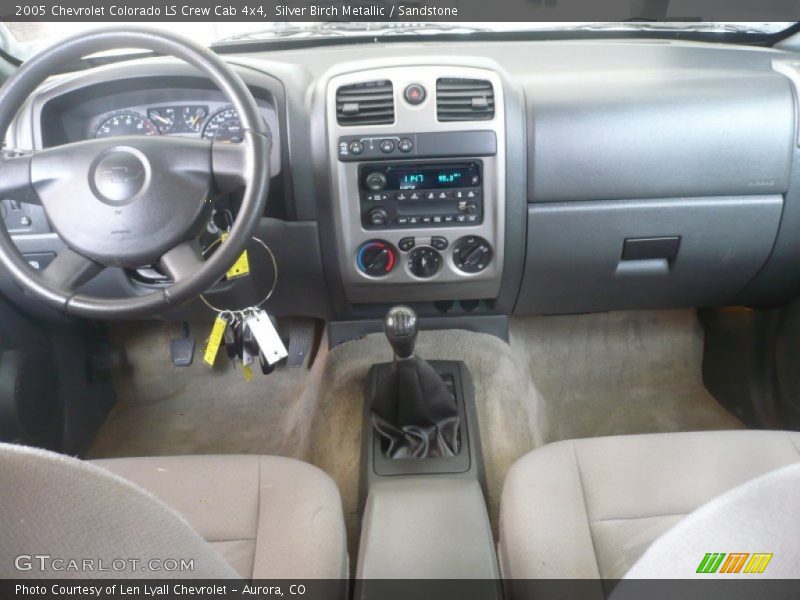 Dashboard of 2005 Colorado LS Crew Cab 4x4