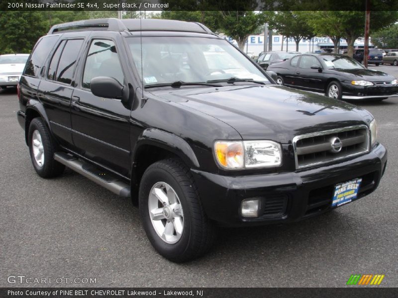 Super Black / Charcoal 2004 Nissan Pathfinder SE 4x4