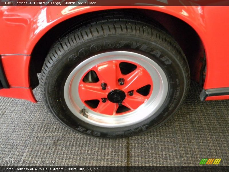 Guards Red / Black 1982 Porsche 911 Carrera Targa