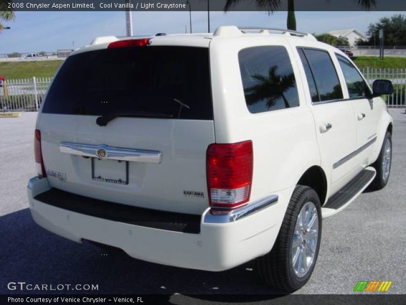 Cool Vanilla / Light Graystone 2008 Chrysler Aspen Limited