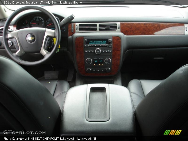 Summit White / Ebony 2011 Chevrolet Suburban LT 4x4