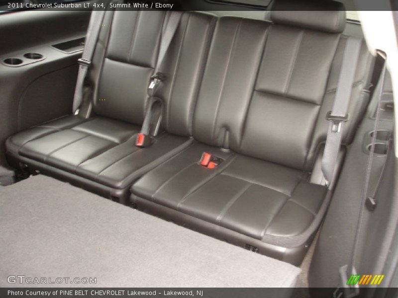 Summit White / Ebony 2011 Chevrolet Suburban LT 4x4