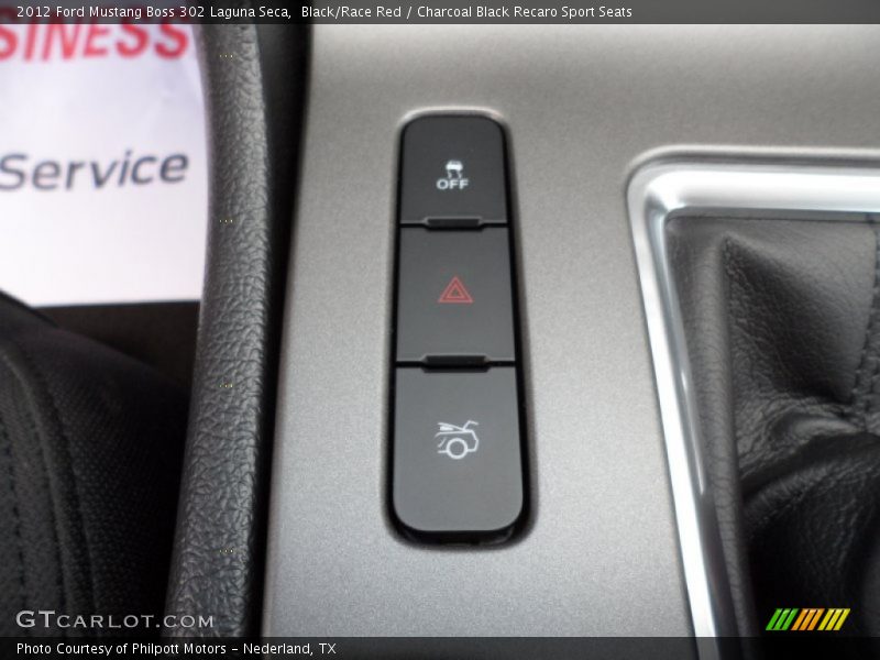 Controls of 2012 Mustang Boss 302 Laguna Seca