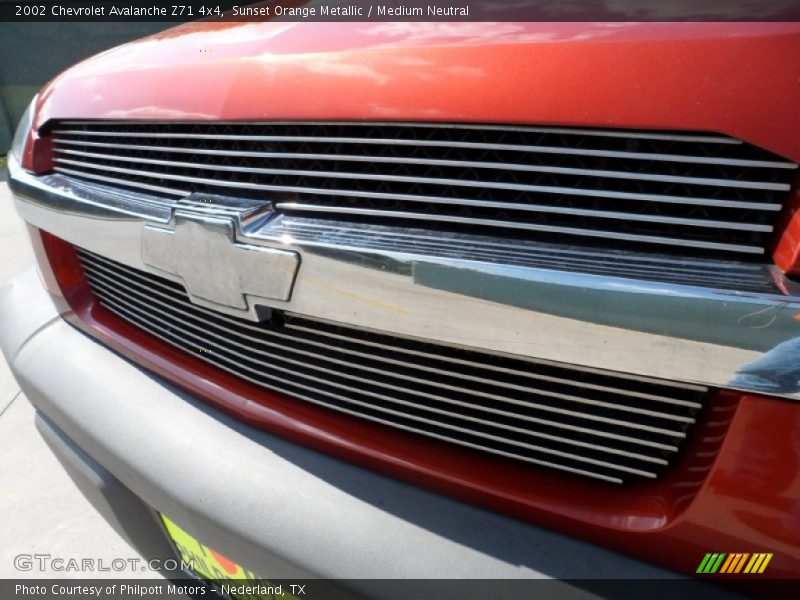 Sunset Orange Metallic / Medium Neutral 2002 Chevrolet Avalanche Z71 4x4
