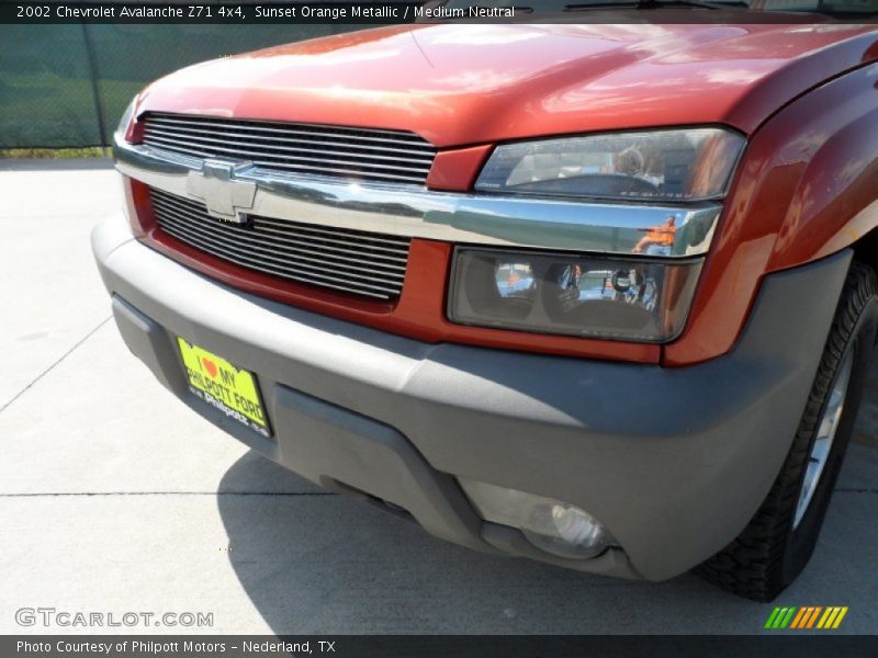 Sunset Orange Metallic / Medium Neutral 2002 Chevrolet Avalanche Z71 4x4