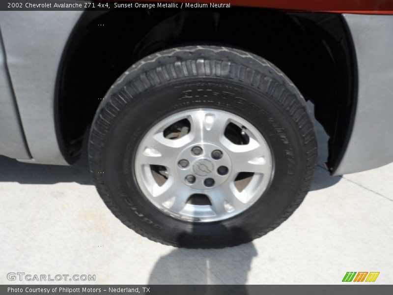 Sunset Orange Metallic / Medium Neutral 2002 Chevrolet Avalanche Z71 4x4