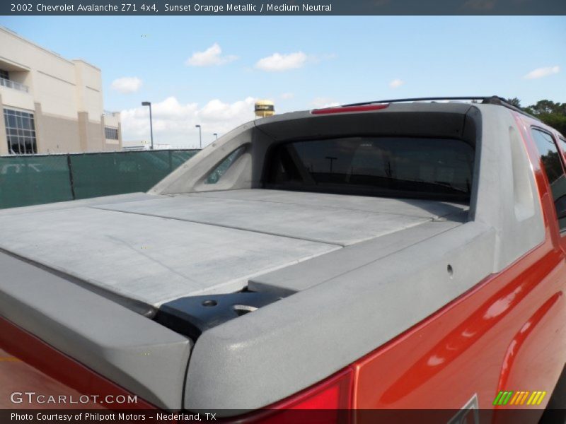 Sunset Orange Metallic / Medium Neutral 2002 Chevrolet Avalanche Z71 4x4