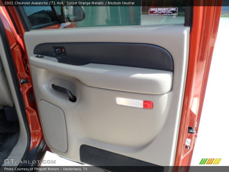 Sunset Orange Metallic / Medium Neutral 2002 Chevrolet Avalanche Z71 4x4