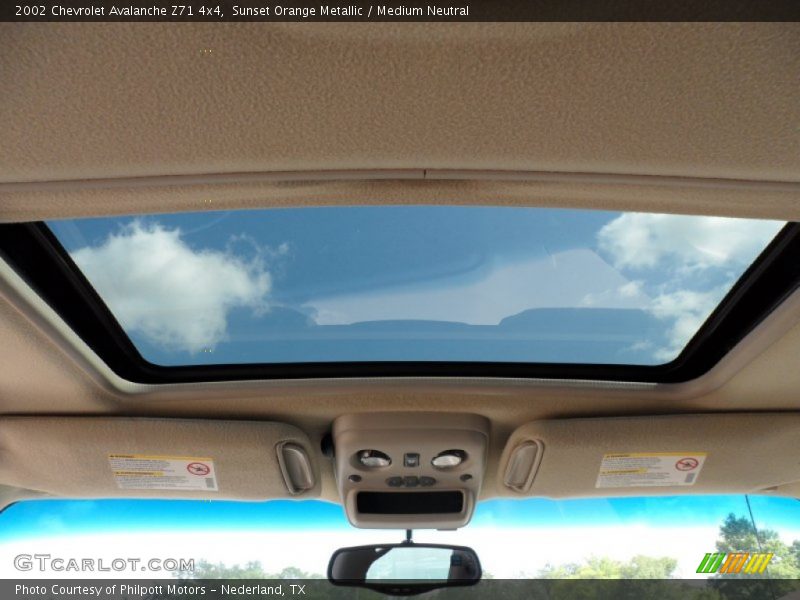 Sunset Orange Metallic / Medium Neutral 2002 Chevrolet Avalanche Z71 4x4