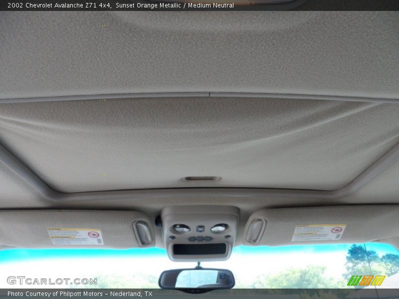 Sunset Orange Metallic / Medium Neutral 2002 Chevrolet Avalanche Z71 4x4