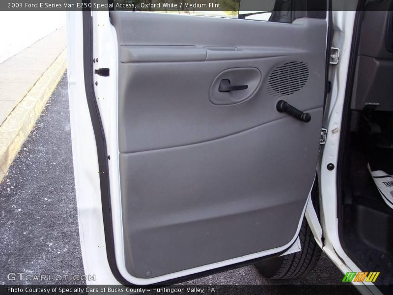 Oxford White / Medium Flint 2003 Ford E Series Van E250 Special Access