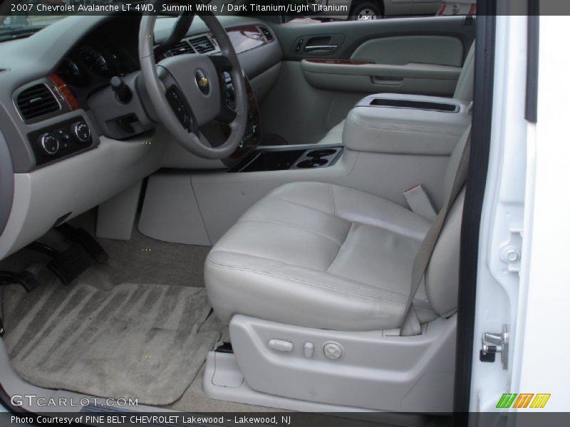 Summit White / Dark Titanium/Light Titanium 2007 Chevrolet Avalanche LT 4WD