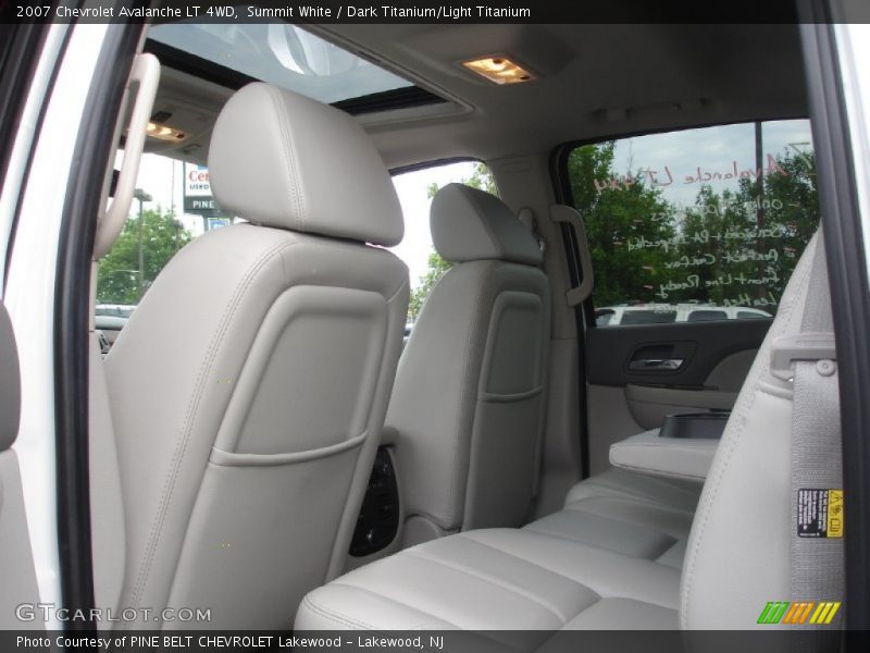Summit White / Dark Titanium/Light Titanium 2007 Chevrolet Avalanche LT 4WD
