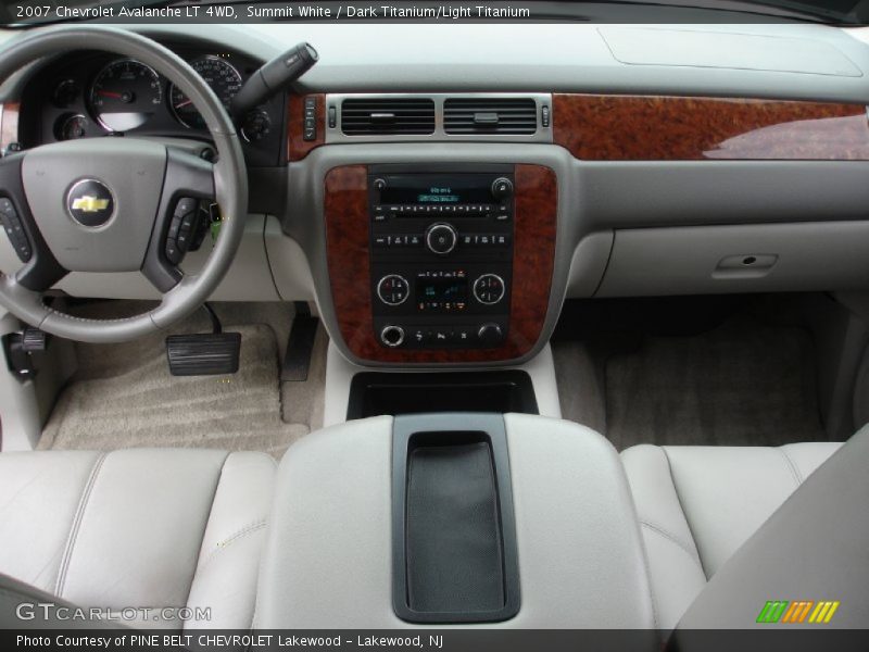 Summit White / Dark Titanium/Light Titanium 2007 Chevrolet Avalanche LT 4WD