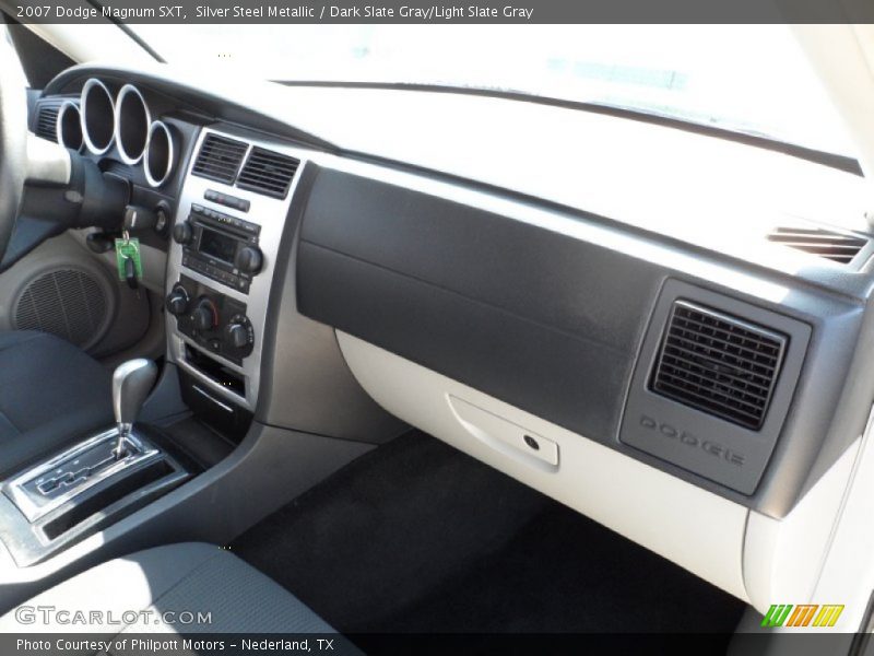 Silver Steel Metallic / Dark Slate Gray/Light Slate Gray 2007 Dodge Magnum SXT