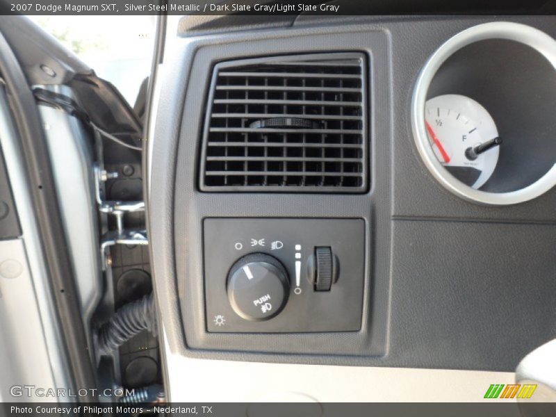 Silver Steel Metallic / Dark Slate Gray/Light Slate Gray 2007 Dodge Magnum SXT