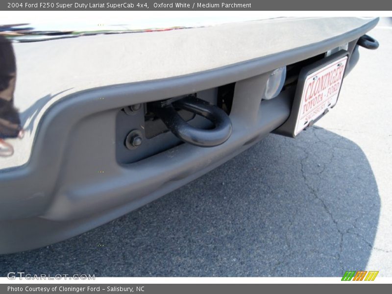 Oxford White / Medium Parchment 2004 Ford F250 Super Duty Lariat SuperCab 4x4