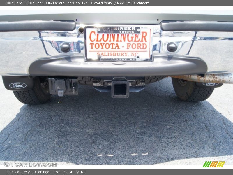 Oxford White / Medium Parchment 2004 Ford F250 Super Duty Lariat SuperCab 4x4