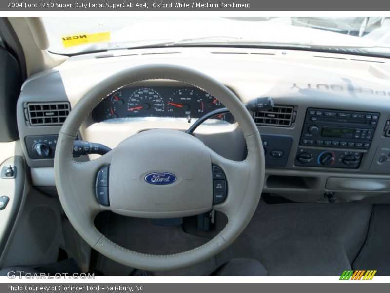Oxford White / Medium Parchment 2004 Ford F250 Super Duty Lariat SuperCab 4x4